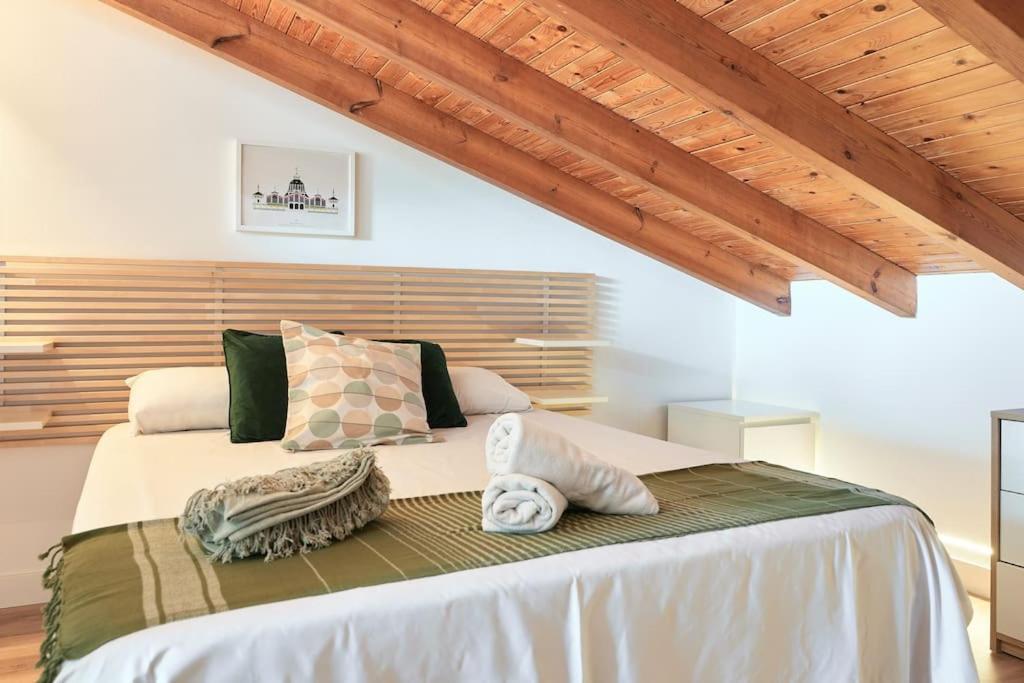 Sunny Cozy Penthouse With A Terrace At Plaza Del Carmen