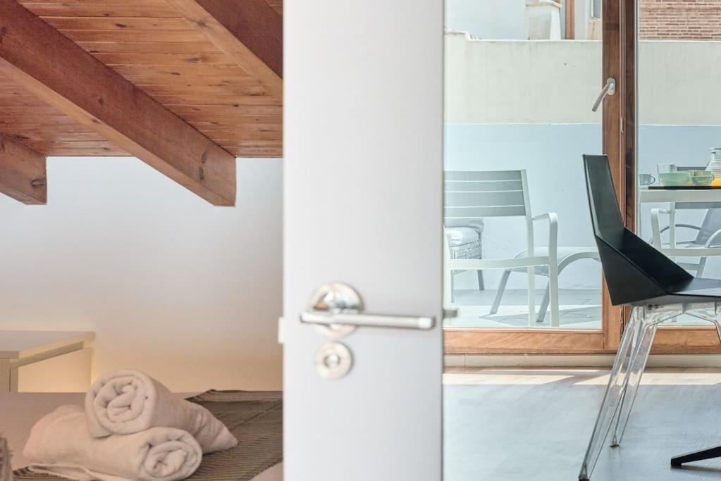 Appartamento Sunny Cozy Penthouse With A Terrace At Plaza Del Carmen Valenza