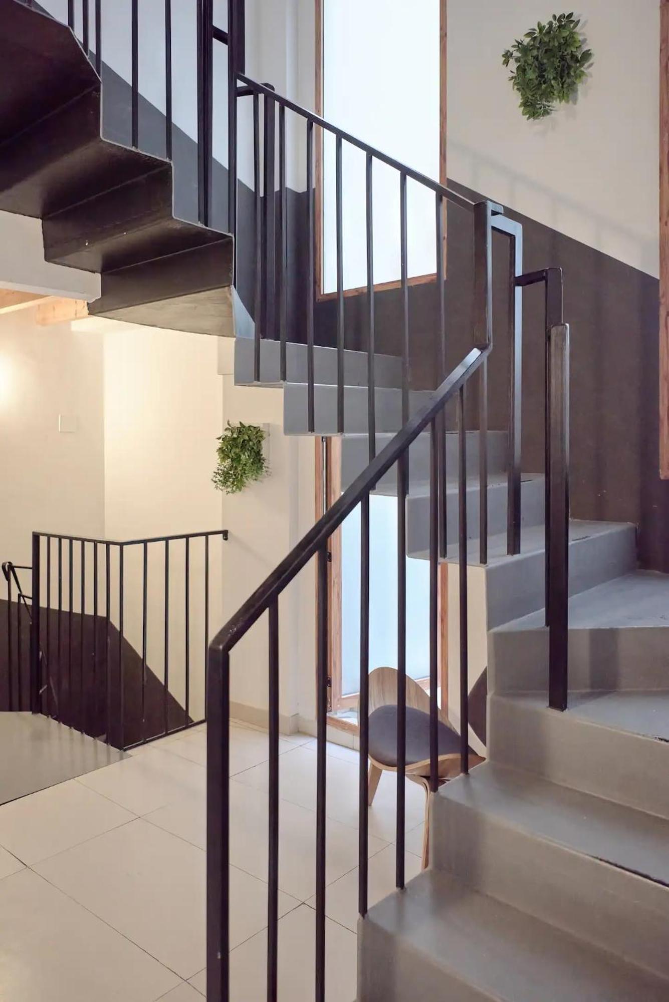 Sunny Cozy Penthouse With A Terrace At Plaza Del Carmen * Valenza