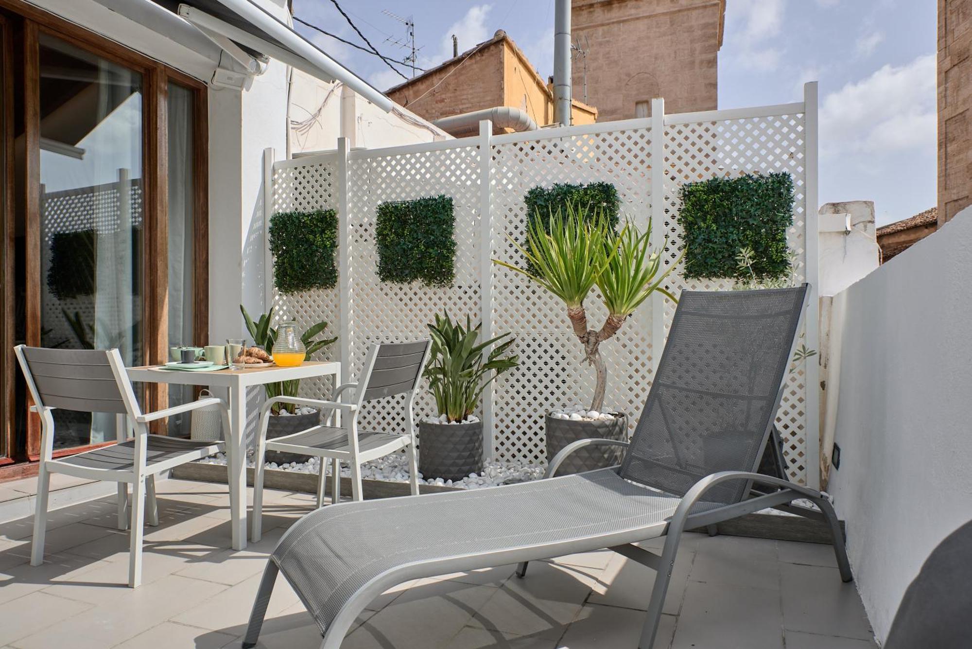 Sunny Cozy Penthouse With A Terrace At Plaza Del Carmen Appartamento Valenza