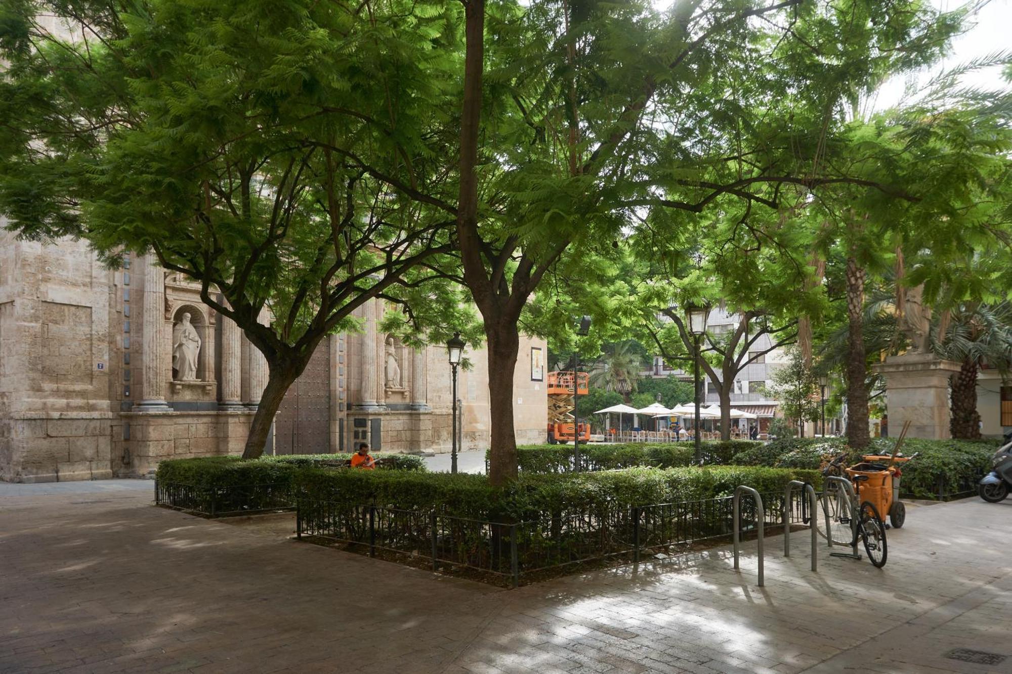 Sunny Cozy Penthouse With A Terrace At Plaza Del Carmen * Valenza