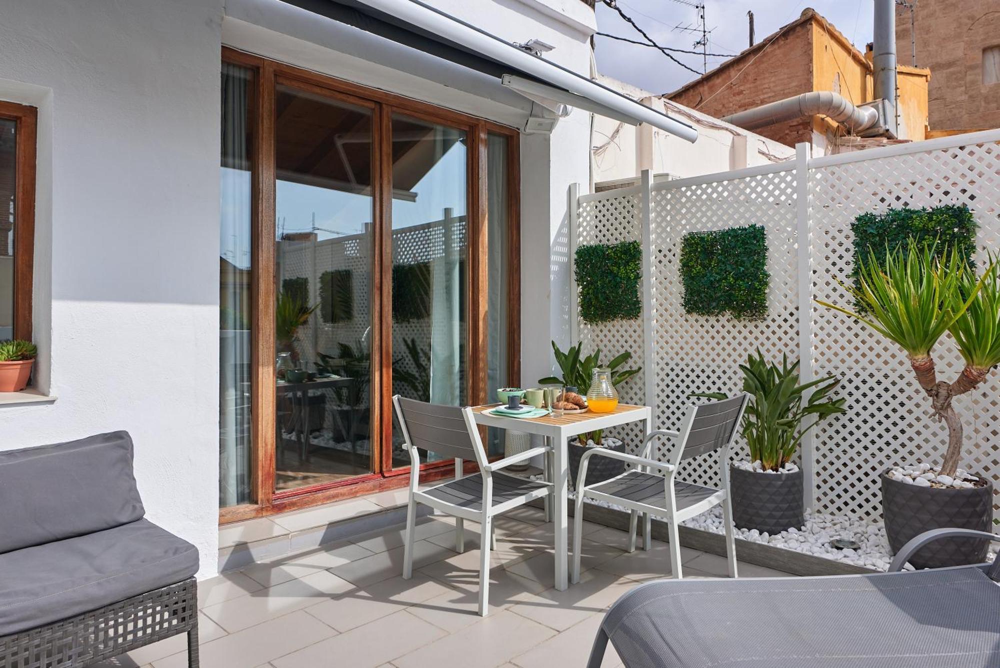 Sunny Cozy Penthouse With A Terrace At Plaza Del Carmen Appartamento